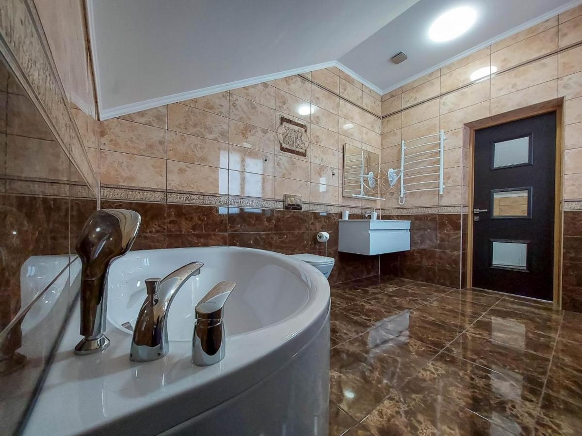 Graff Hotel Dnipro Eksteriør bilde